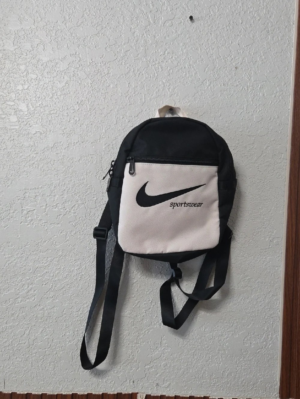 Nike Two-Tone Black and Cream Mini Backpack 10 In Size